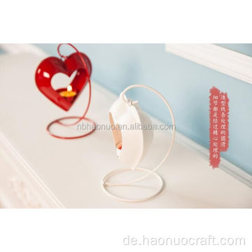 Einzigartiger Kerzenhalter aus Metall in Herzform